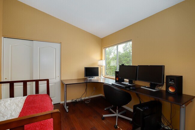 Building Photo - Carlsbad Home 3 Bedroom + retreat, 2.5 Baths 2 Car Garage