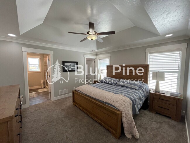 Building Photo - 6028 Fox Run Dr