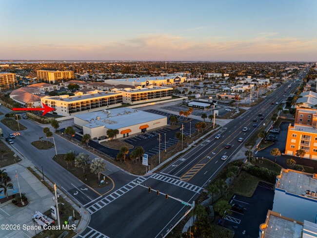 Building Photo - 121 Lancha Cir
