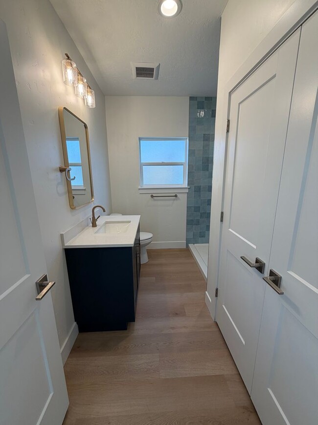 Building Photo - Available Now-Brand New 1-Bed Cottage in the Heart of Boise