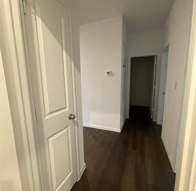 Building Photo - 251 Pine cavern dr