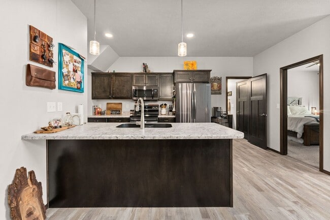 Building Photo - 4500 E Whisper Ridge Pl