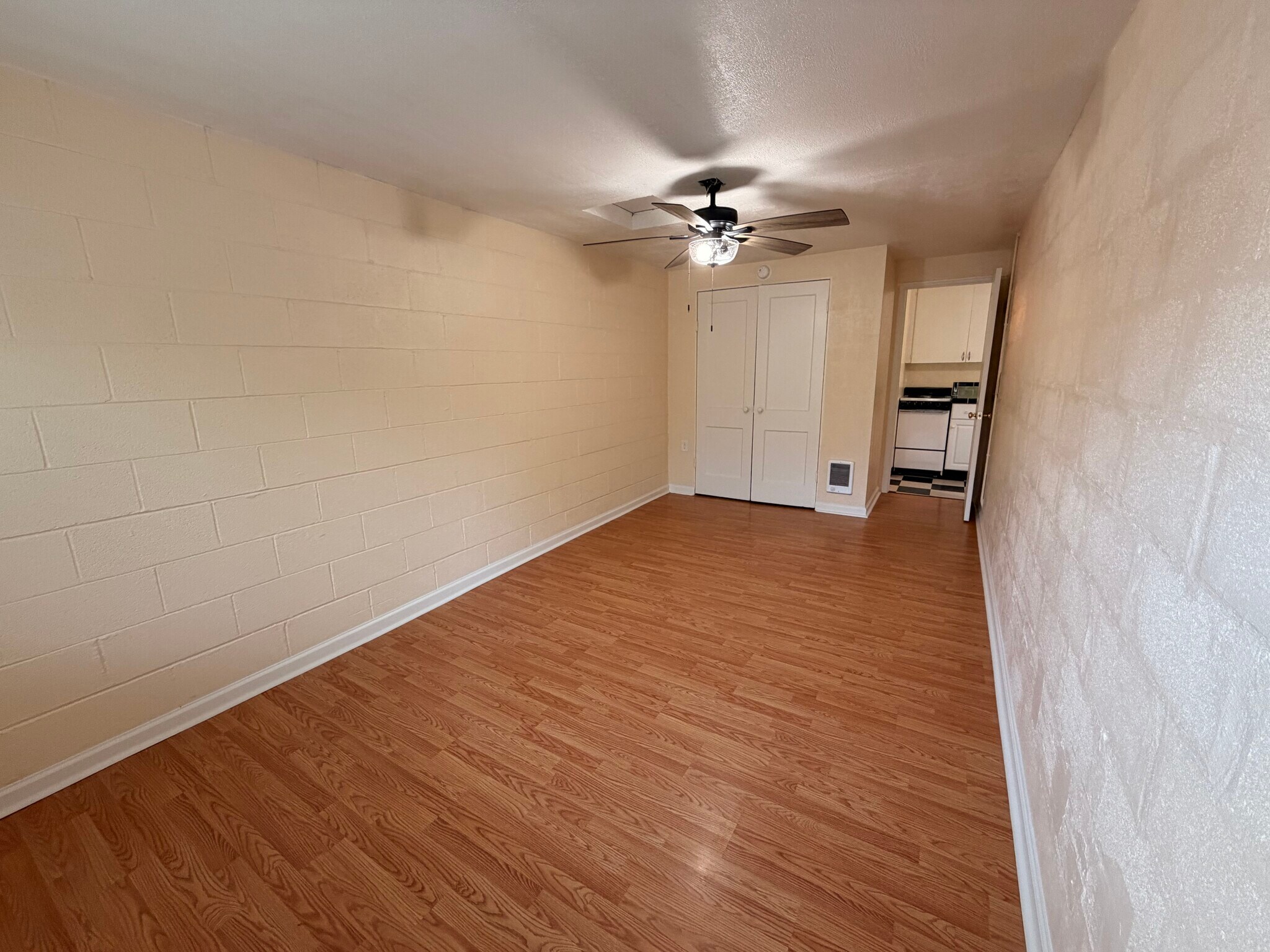 Building Photo - 11240 SW Barbur Blvd