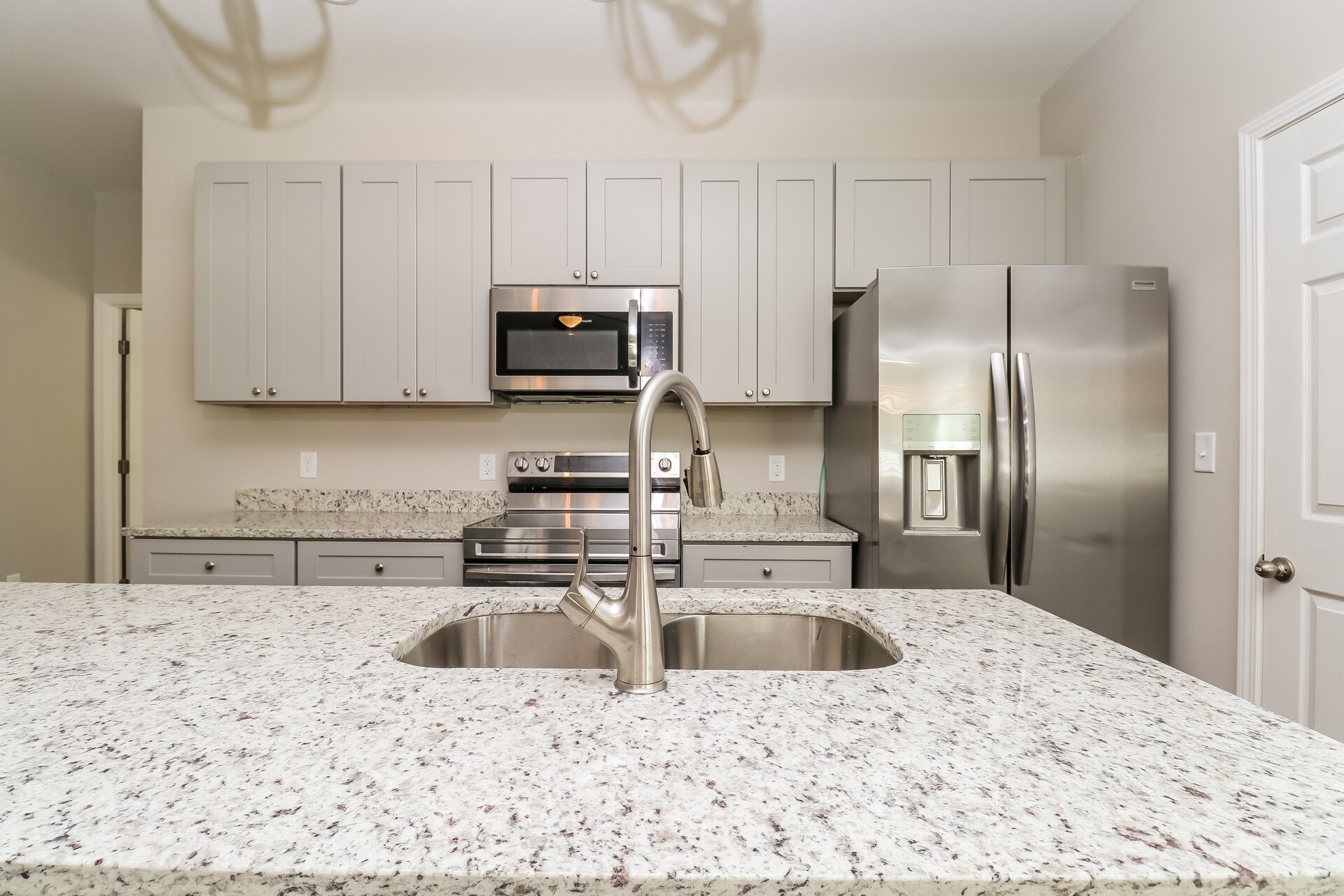 Building Photo - 216 Sycamore Cv Rd