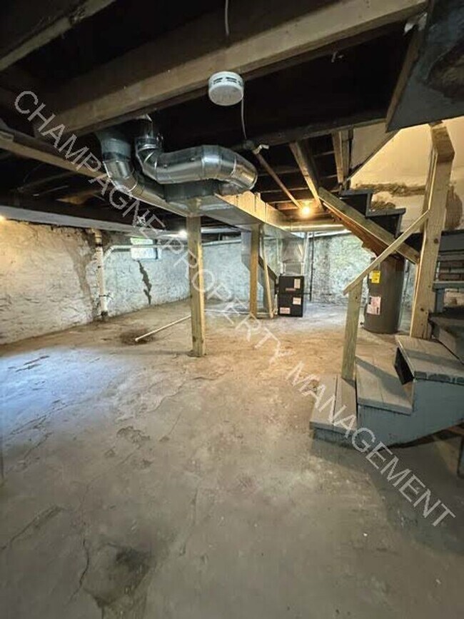 Building Photo - 4100 Forest Ave