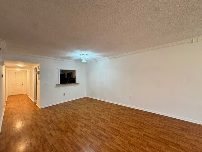 Building Photo - 2018 SW 29th Ct