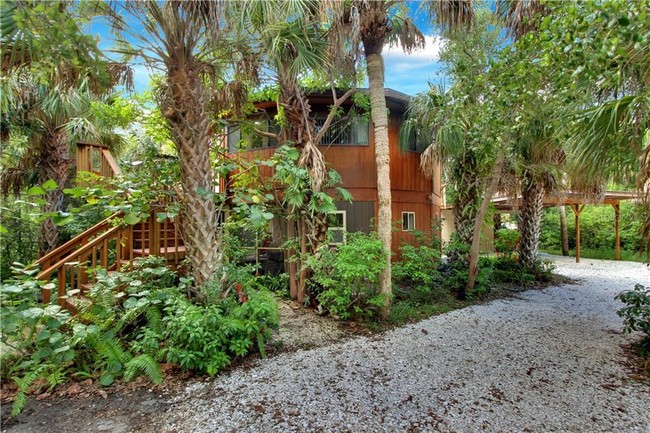 Building Photo - 8335 Manasota Key Rd