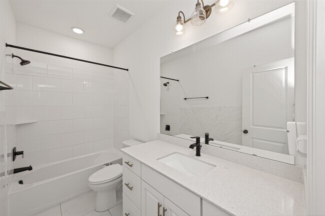 Building Photo - 16915 Chapel Knox Dr