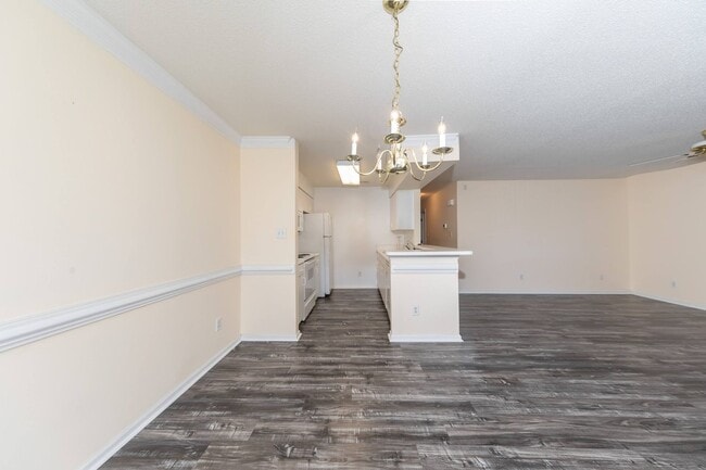 Building Photo - One level living!