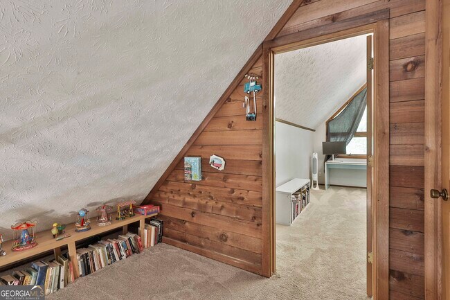 Building Photo - 115 Rolling Green