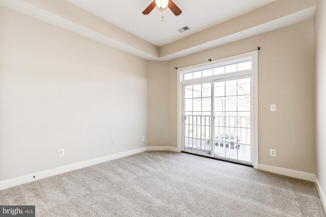 Building Photo - 14873 Cloverdale Rd