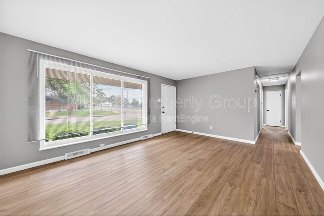 Building Photo - 1810 Swallow Ln