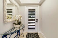 Building Photo - 438 Brackenwood Ln S