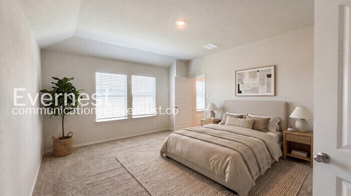 Building Photo - 15606 Garam Trl