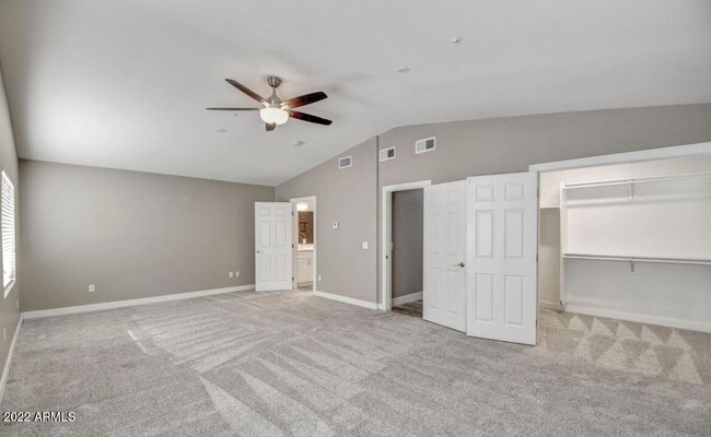 Building Photo - 10866 E Mercer Ln