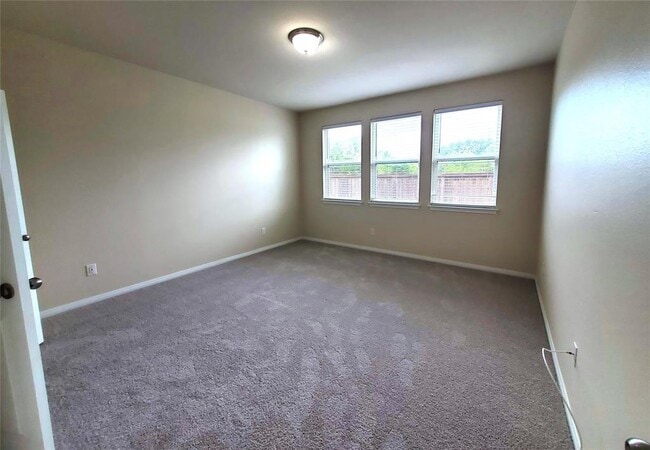 Building Photo - 217 Michaelis Dr