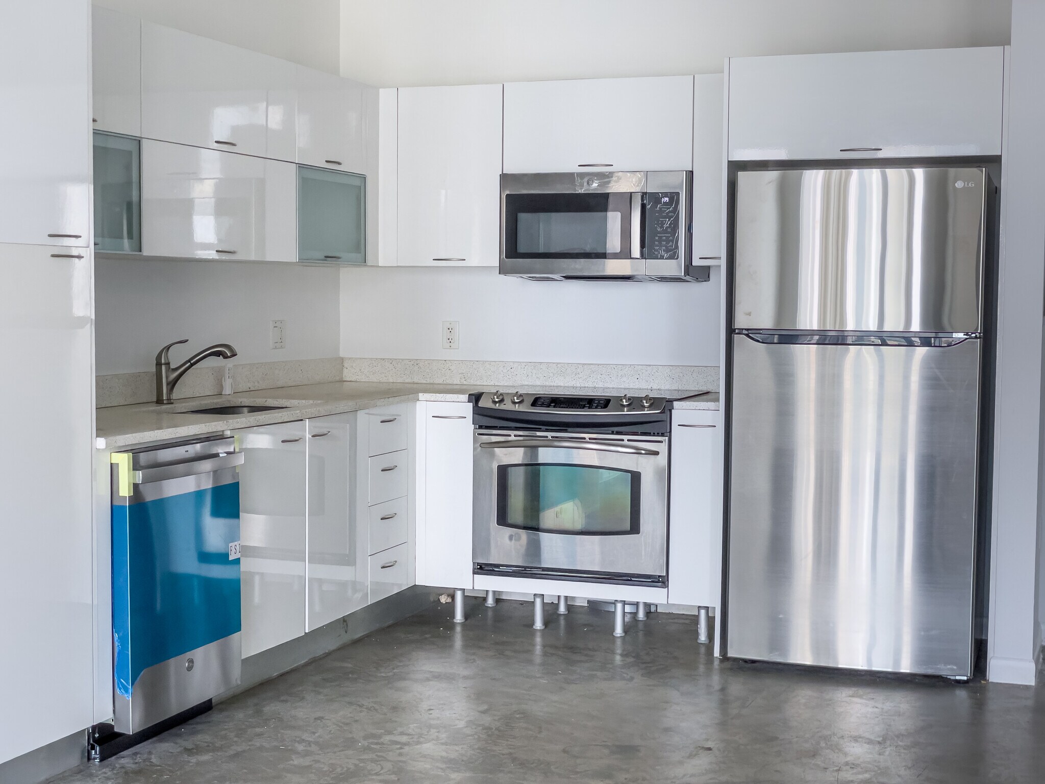 Building Photo - 133 NE 2nd Ave