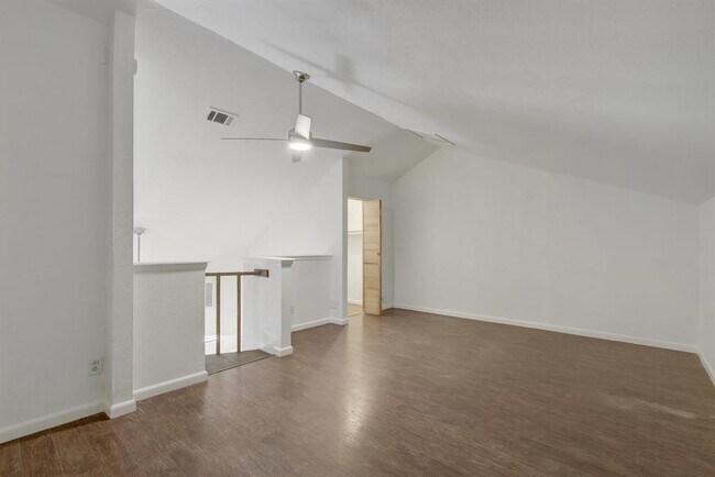 Building Photo - 2500 Burleson Rd