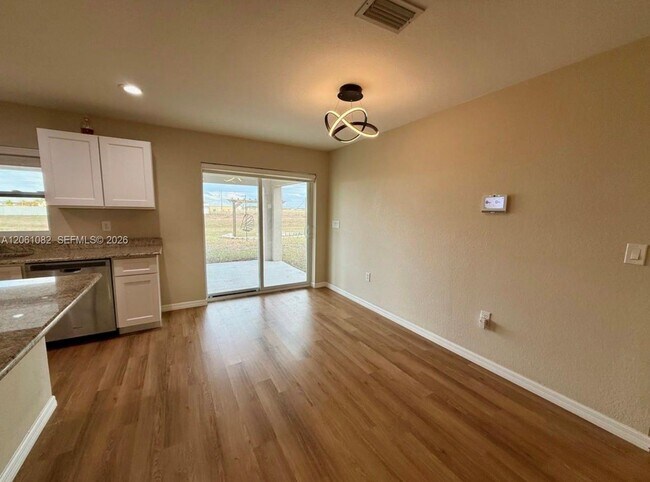 Building Photo - 7033 Waldo Cir