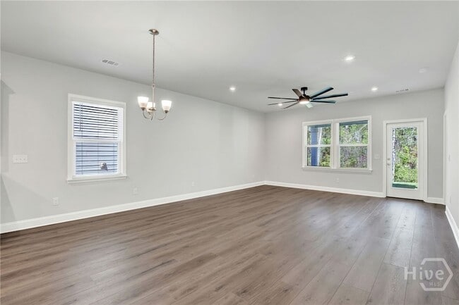 Building Photo - 420 Monterey Lp