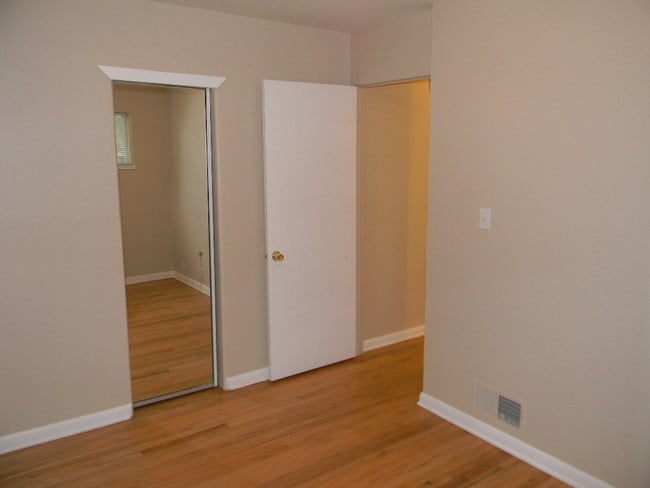 Building Photo - 2295 Ironton St