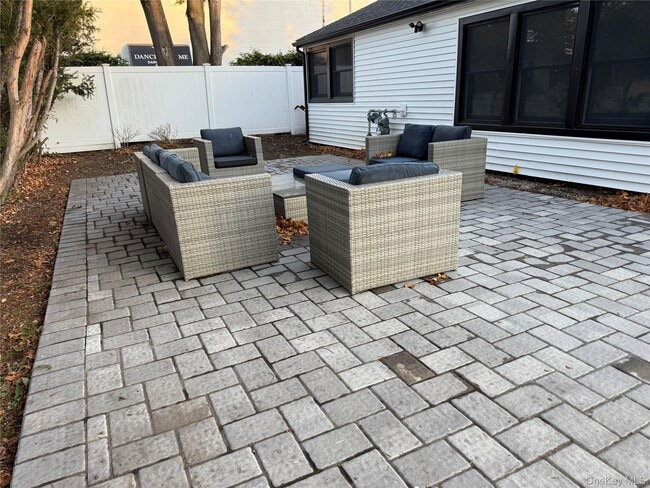 Building Photo - 2 Park Ave