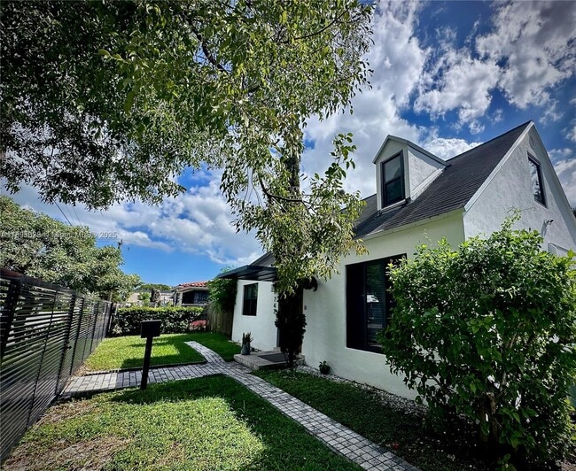 Building Photo - 742 NW 50th St
