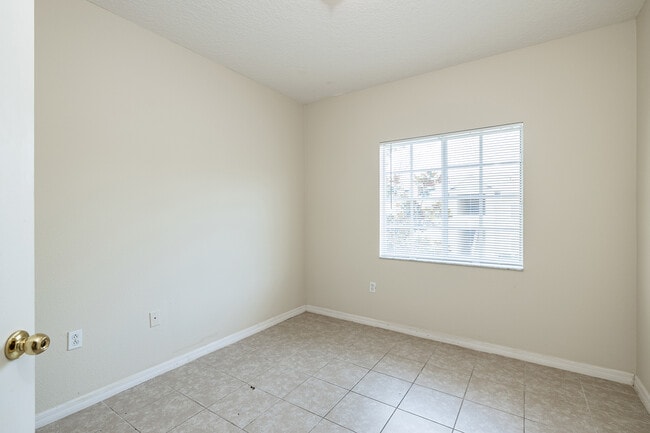 Building Photo - 9506 Amberdale Ct