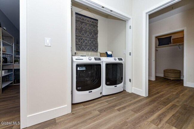 Building Photo - 6051 State Farm Rd