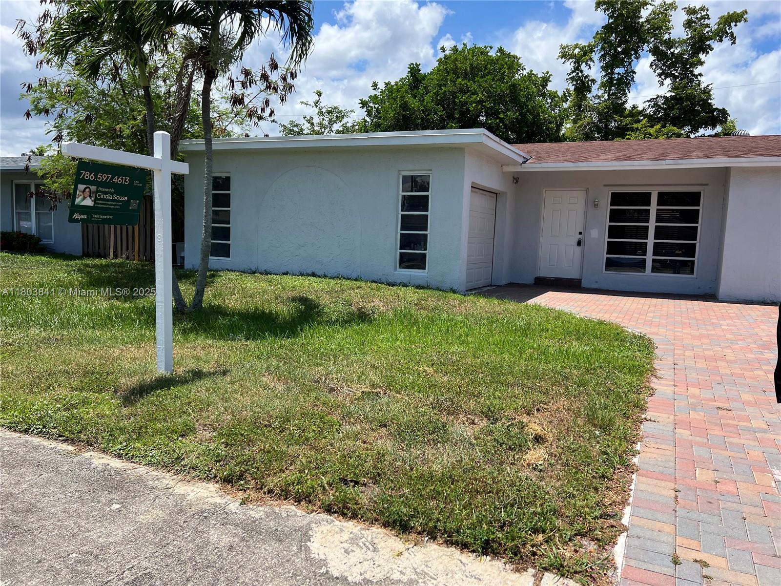 Building Photo - 11431 NW 35th St