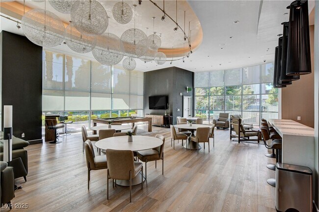 Building Photo - 222 Karen Ave