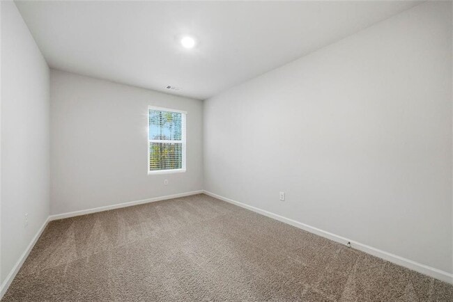 Building Photo - 5961 Skylar Dr