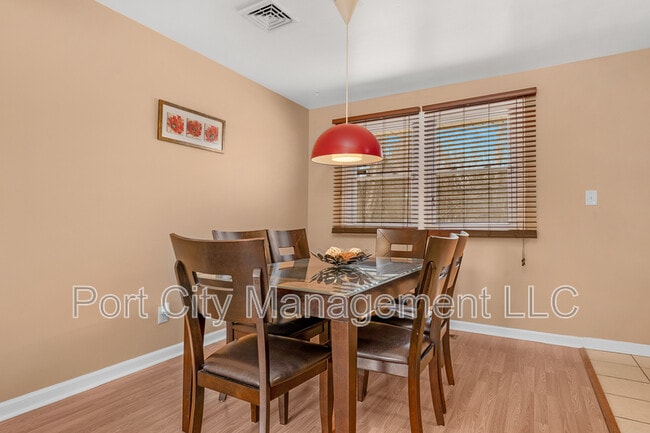 Building Photo - 8402 Church Ln