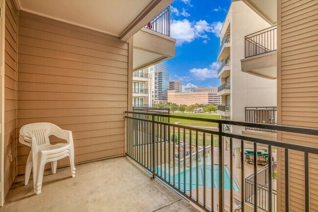 Building Photo - 7224 Staffordshire Blvd