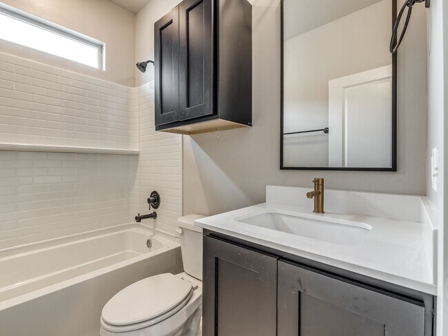 Building Photo - Beautiful New Construction Home in Edmond/...