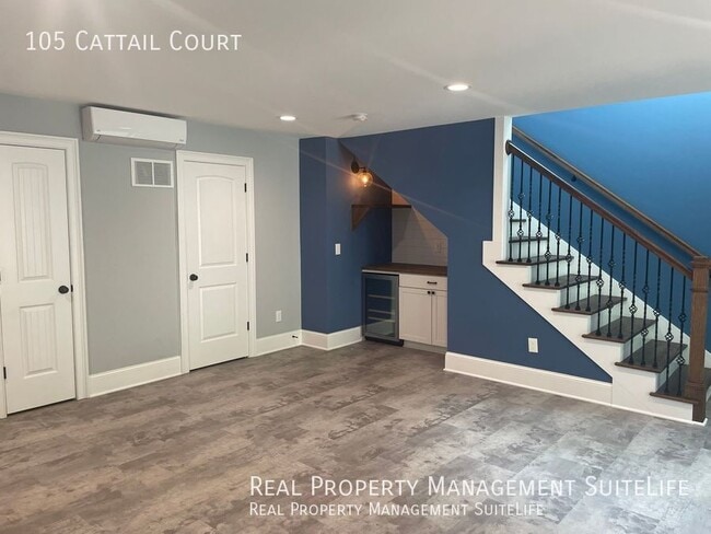 Building Photo - 105 Cattail Ct