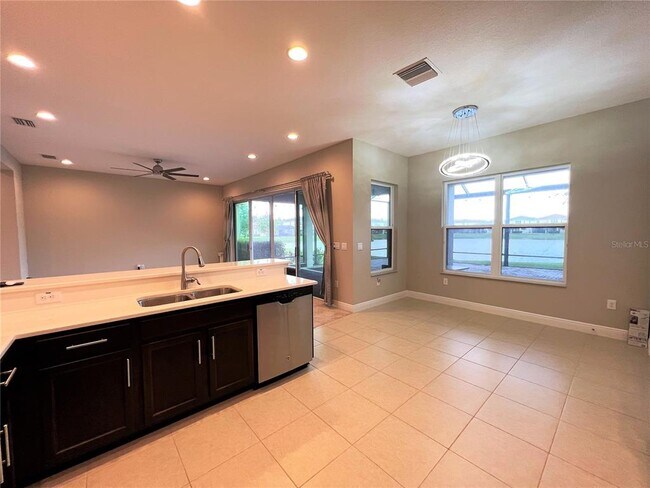 Building Photo - 30661 Ceasar Park Dr