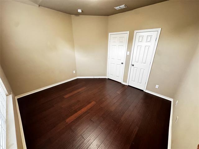 Building Photo - 4600 Palm Valley Dr