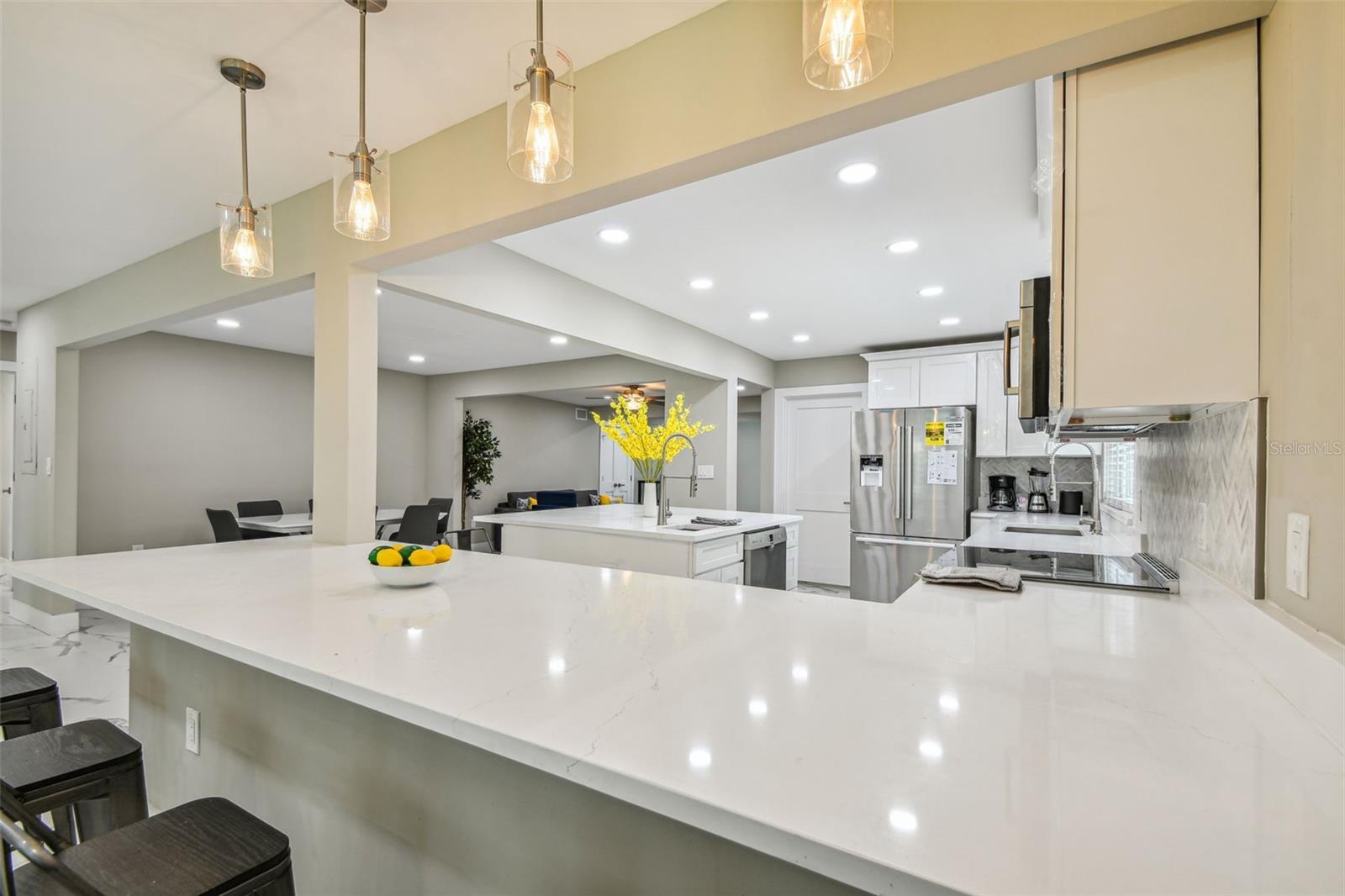 Building Photo - 2042 Craft Ln
