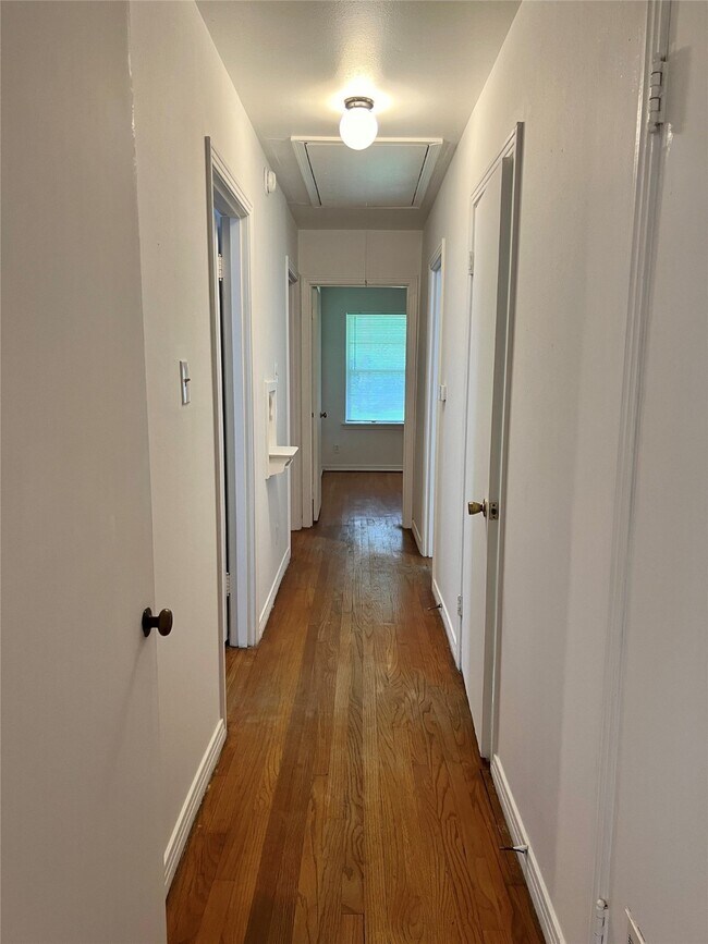 Building Photo - 4057 Woodfox St