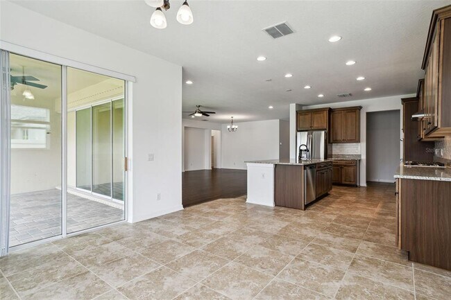 Building Photo - 4215 Tatum Lp