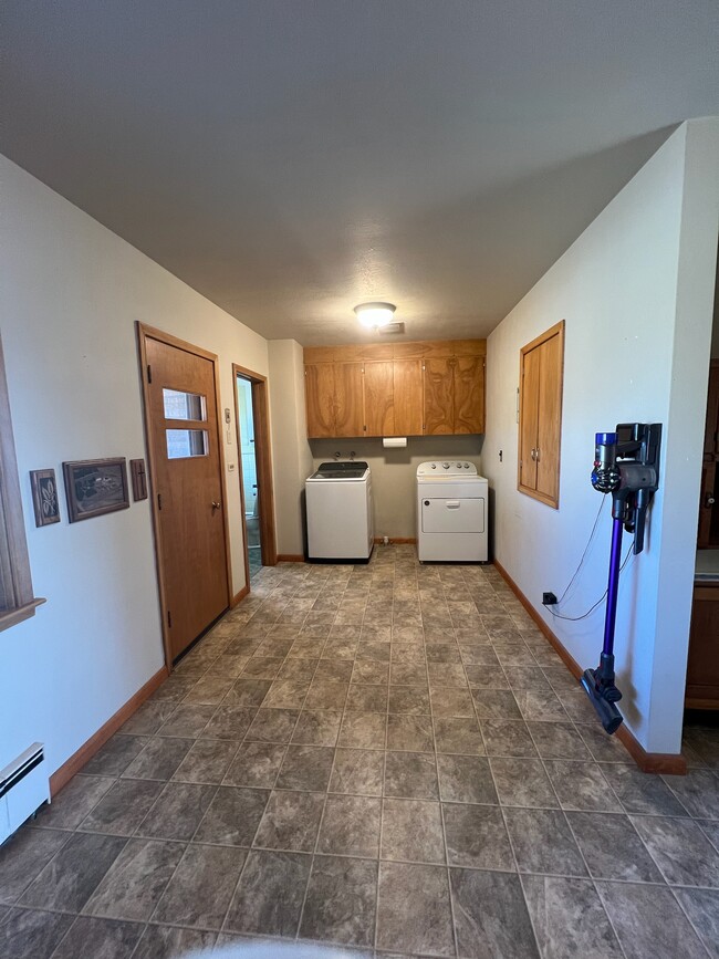 Building Photo - 5463 Rd 107