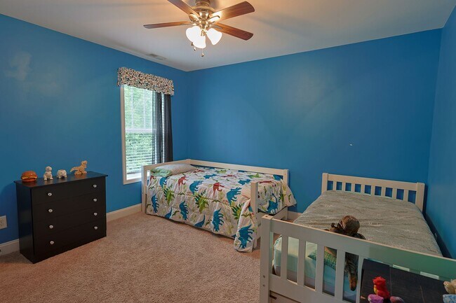 Building Photo - NEW LISTING!!!!!