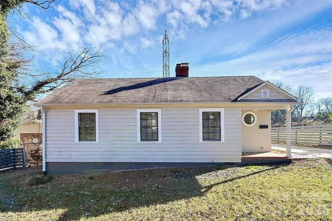 Building Photo - 2019 Highland St