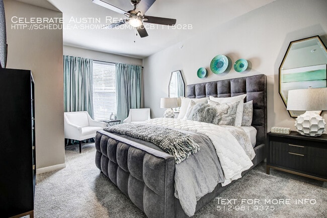 Building Photo - Radius at Turtle Creek