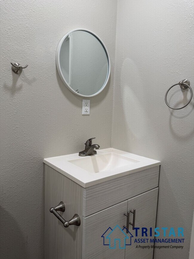 Building Photo - Upgraded 1BD/1BA Apartment in Lakeside, CA - 1/2 Off Move-In Special!