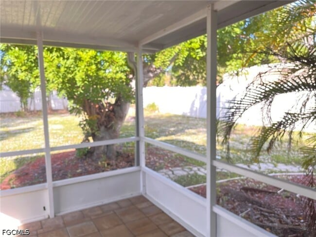 Building Photo - 507 SW 19th Ln