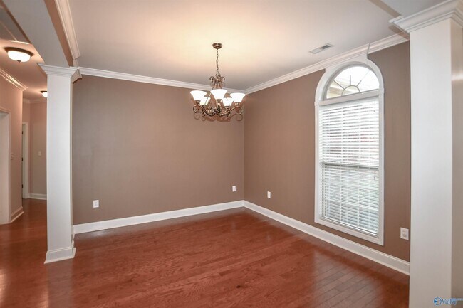 Building Photo - 115 Sage Willow Dr SW