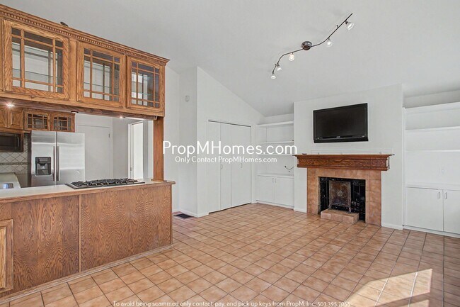 Building Photo - Stunning Four Bedroom Home w/ Lake Easement Access!