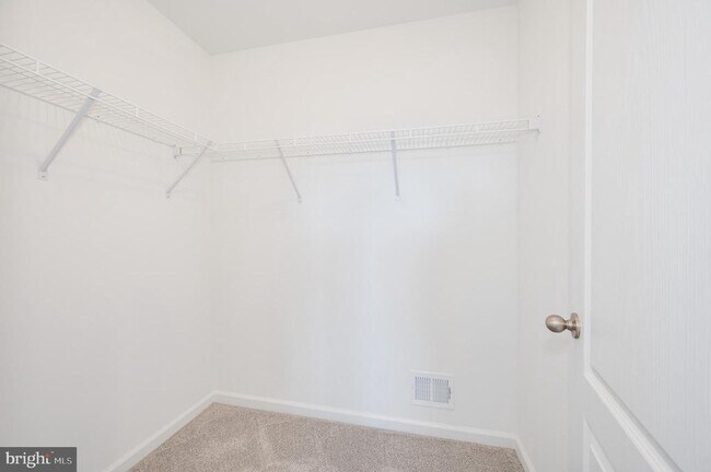 Building Photo - 301 Hillsdale Pl